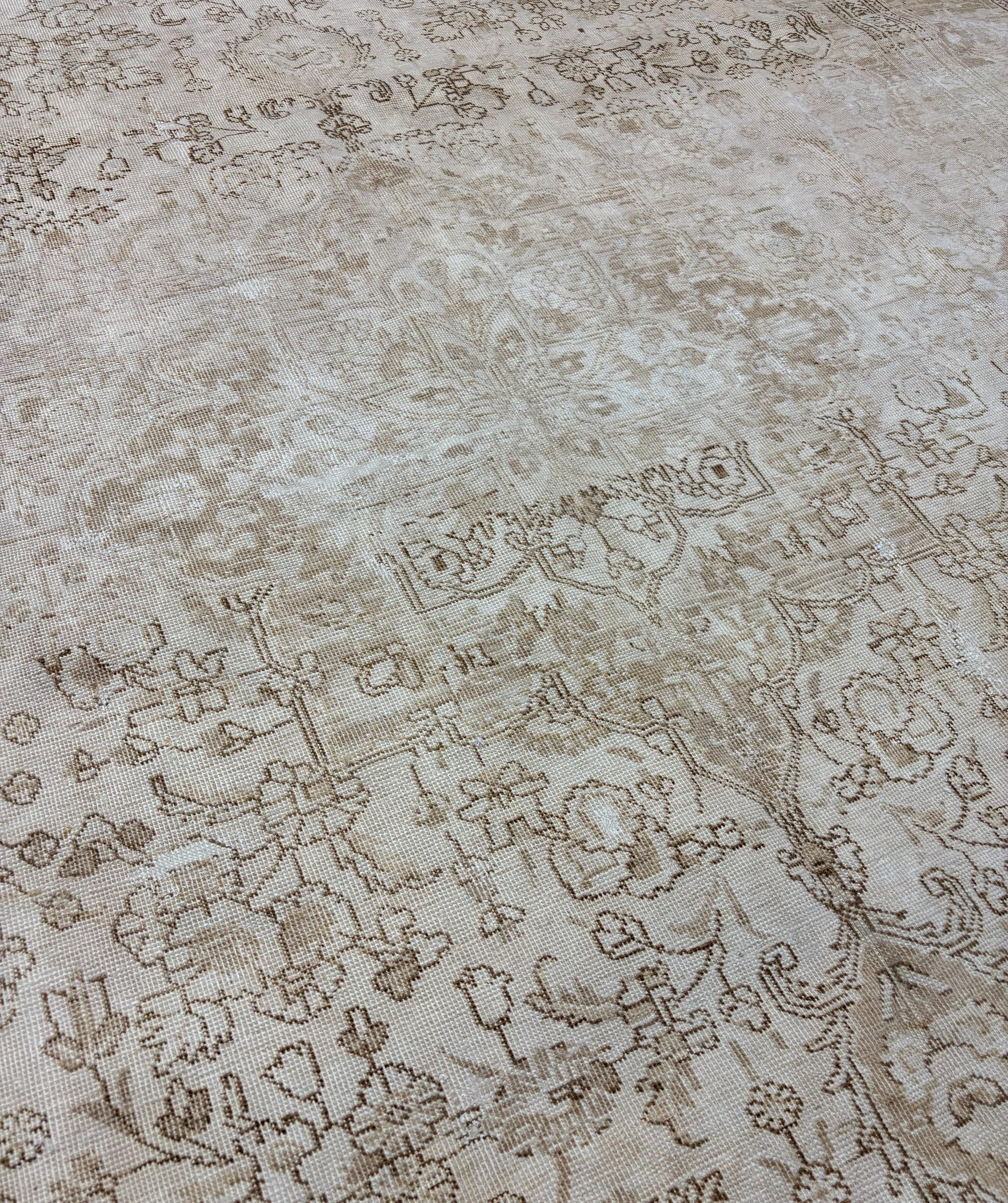 1980s Vintage Turkish Rug 290x388 cm, Handwoven Wool Area Rug, Faded Beige Floral Medallion Carpet, Large Neutral Rug