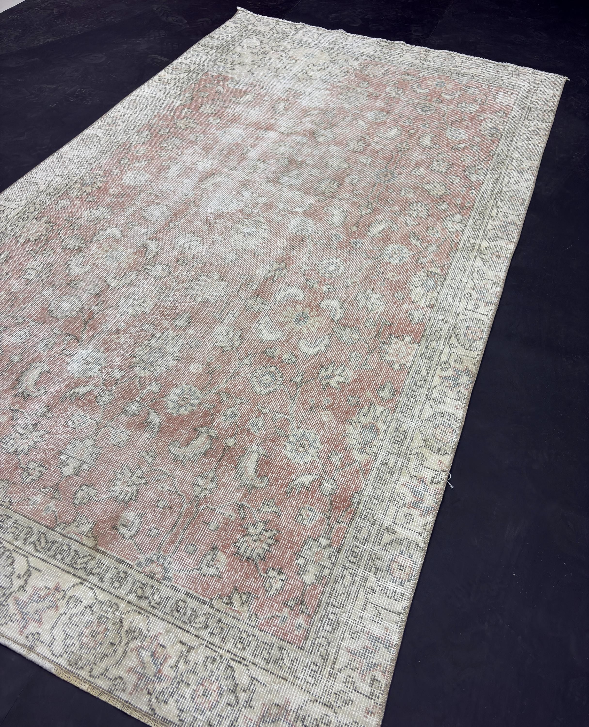 Vintage Rug 5x8, Distressed Wool Area Rug, Faded Pink Coral Salmon Rug, Handmade Living Room Carpet, Muted Boho Vintage