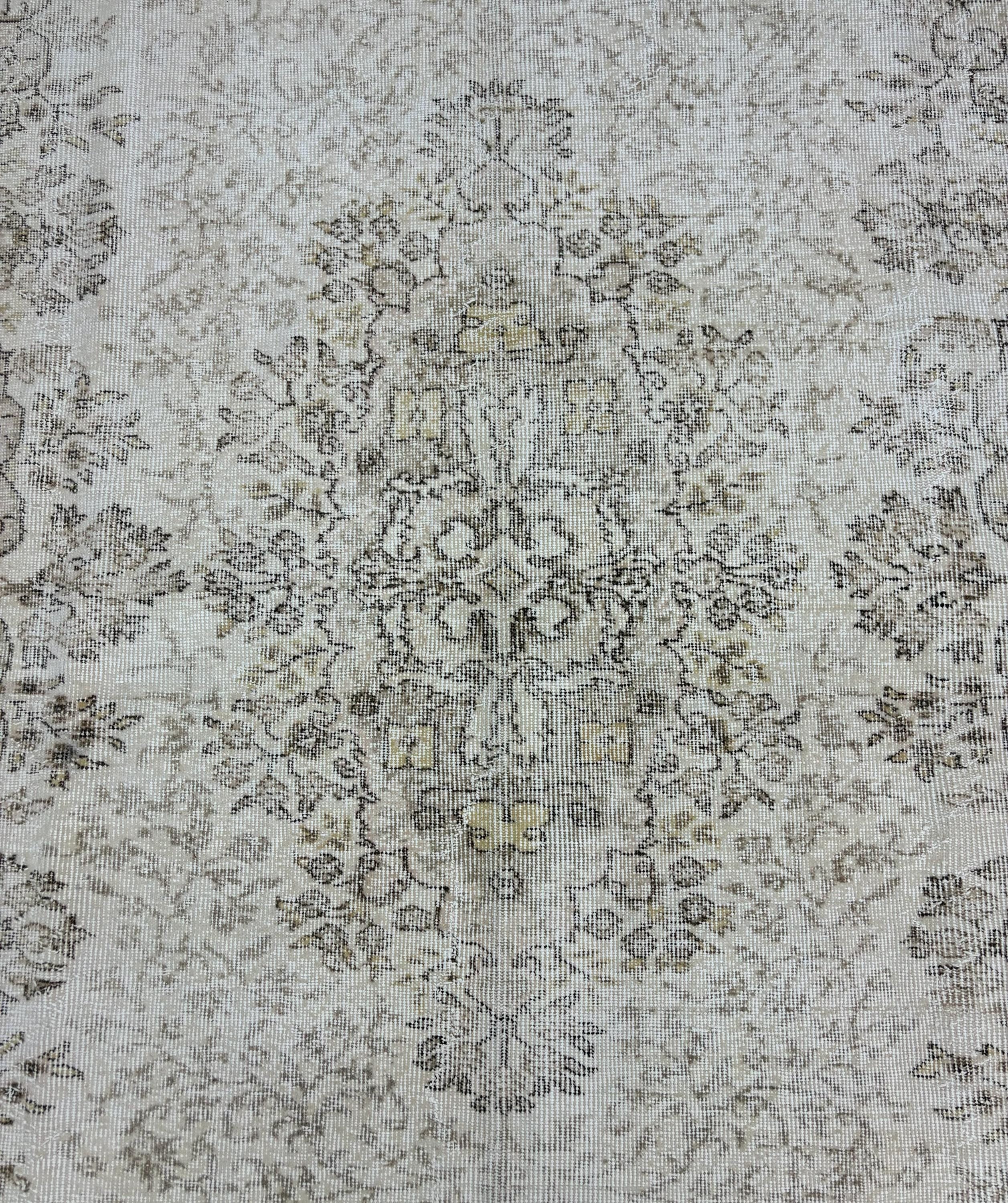 Vintage Turkish Rug 6.5x9.5 ft, Distressed Oushak Rug, Faded Beige Wool Area Rug, Handmade 1980s Anatolian Carpet, Boho