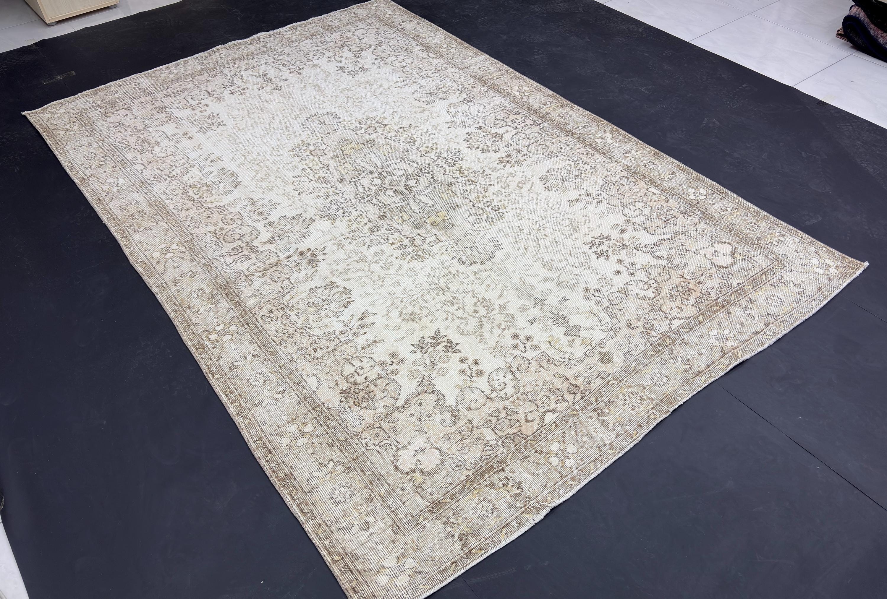 Vintage Turkish Rug 6.5x9.5 ft, Distressed Oushak Rug, Faded Beige Wool Area Rug, Handmade 1980s Anatolian Carpet, Boho