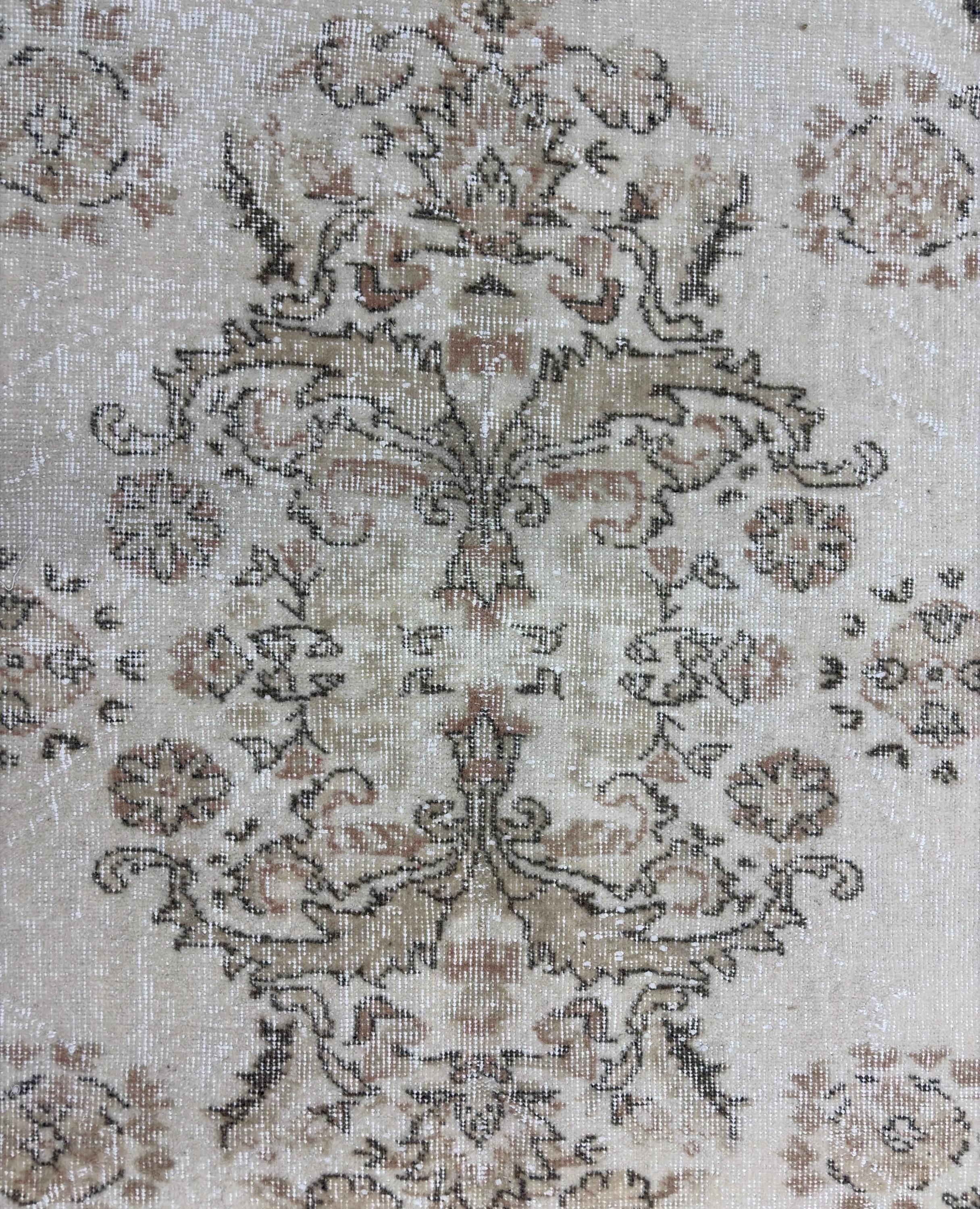 1980s Vintage Turkish Wool Rug, Ivory Beige Anatolian Area Rug, Large Floral Medallion Oushak Style Rug, 202x292 cm