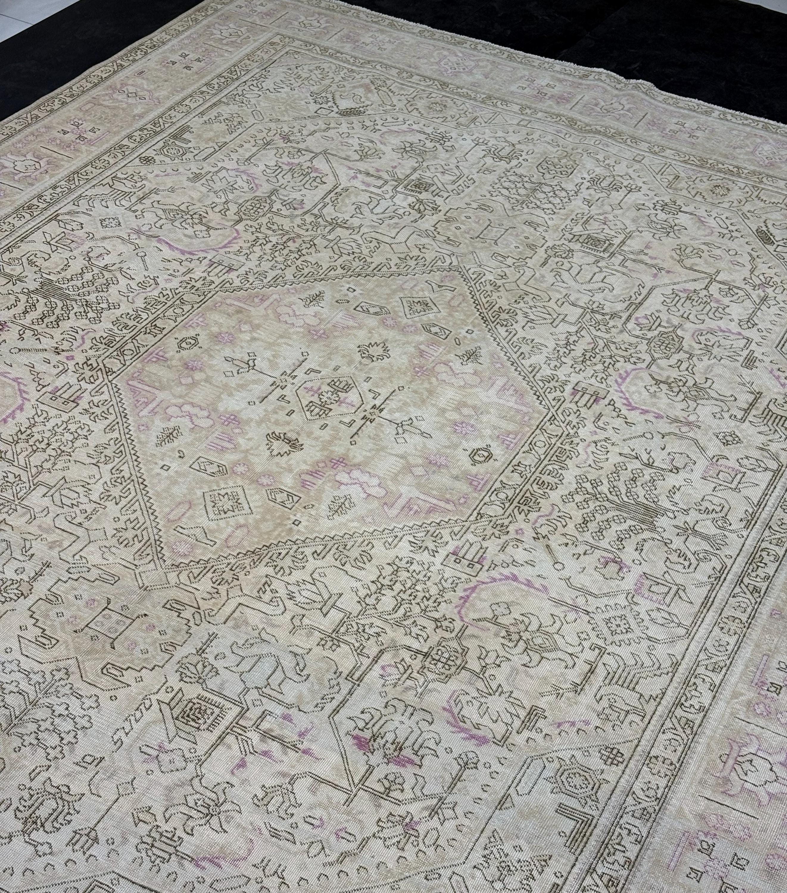 1980s Vintage Turkish Rug 9x12, Handwoven Wool Area Rug, Beige Lilac Distressed Oushak Style Living Room Carpet