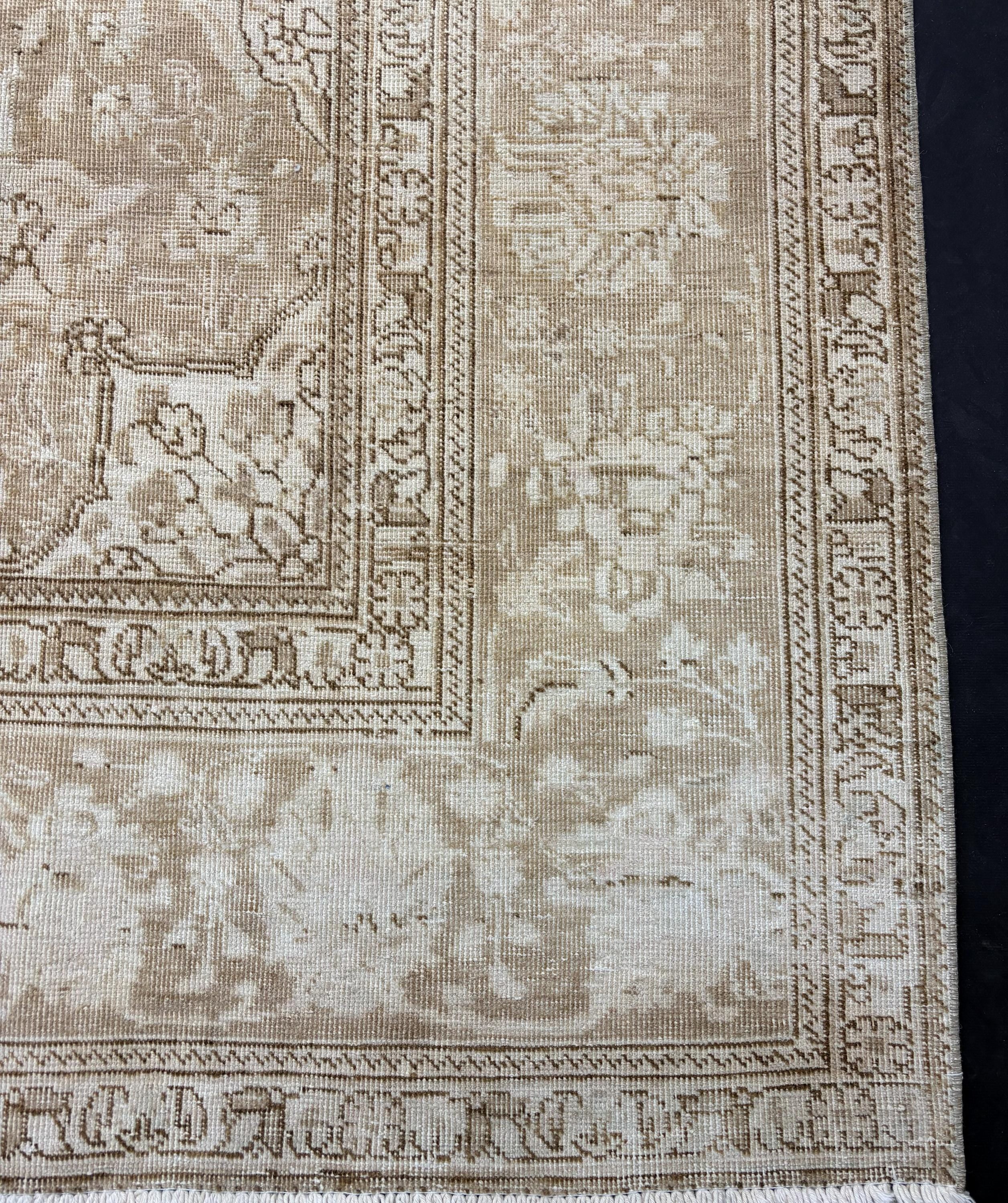 1980s Vintage Turkish Rug 290x388 cm, Handwoven Wool Area Rug, Faded Beige Floral Medallion Carpet, Large Neutral Rug