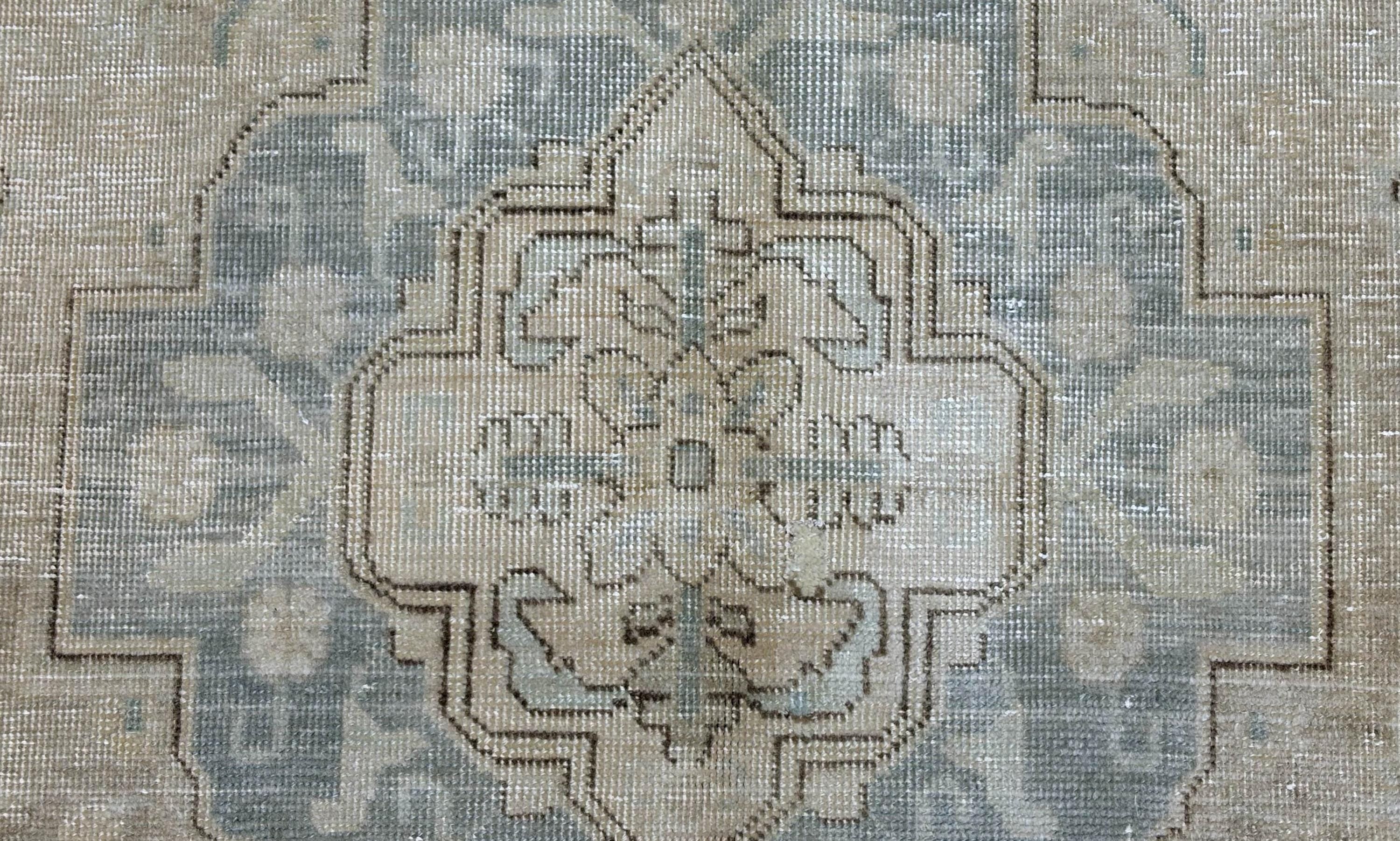 Large Vintage Turkish Rug, Faded Anatolian Wool Carpet, Handwoven 9x12 Rug for Living Room, Distressed Medallion Style Area