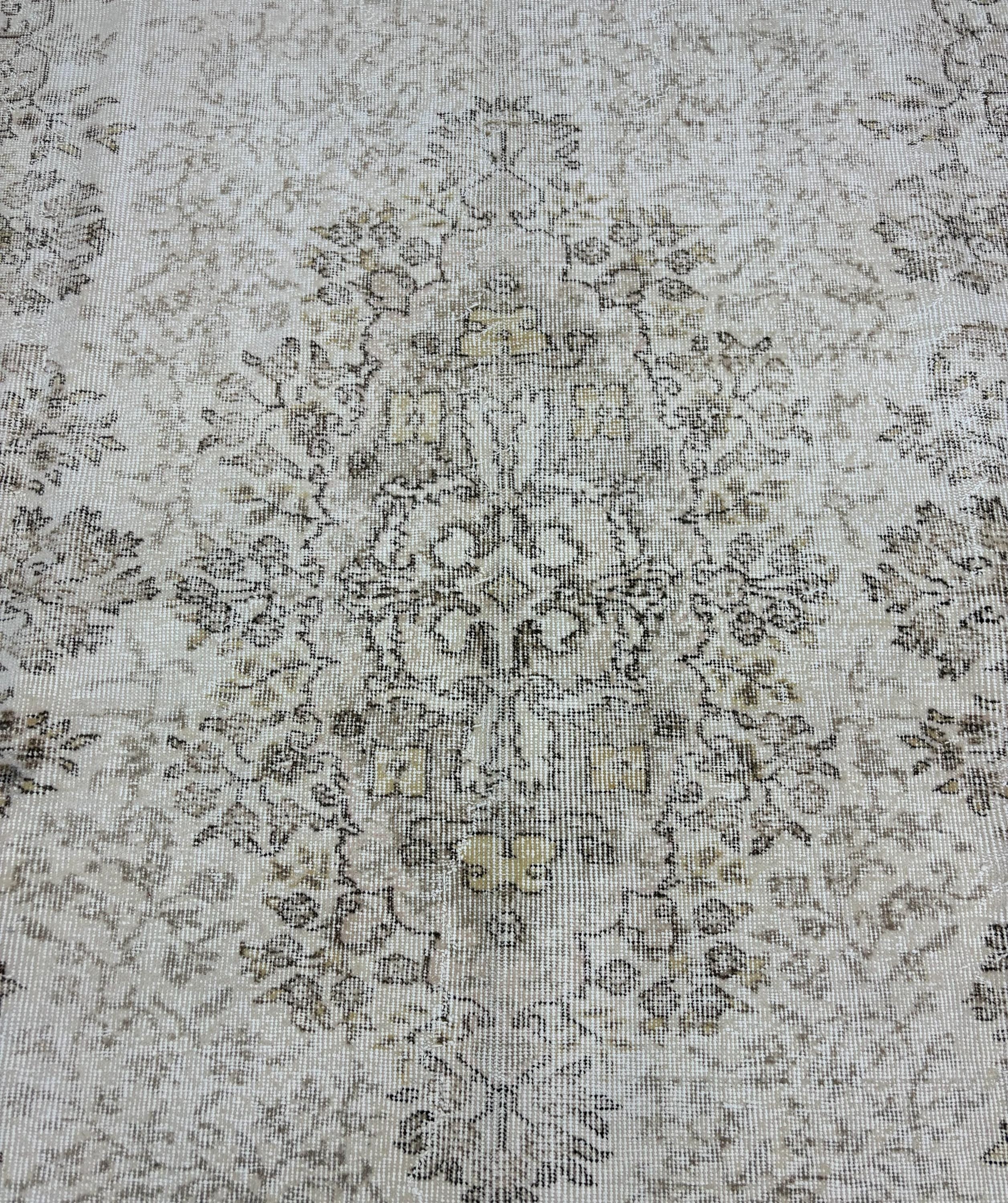 Vintage Turkish Rug 6.5x9.5 ft, Distressed Oushak Rug, Faded Beige Wool Area Rug, Handmade 1980s Anatolian Carpet, Boho