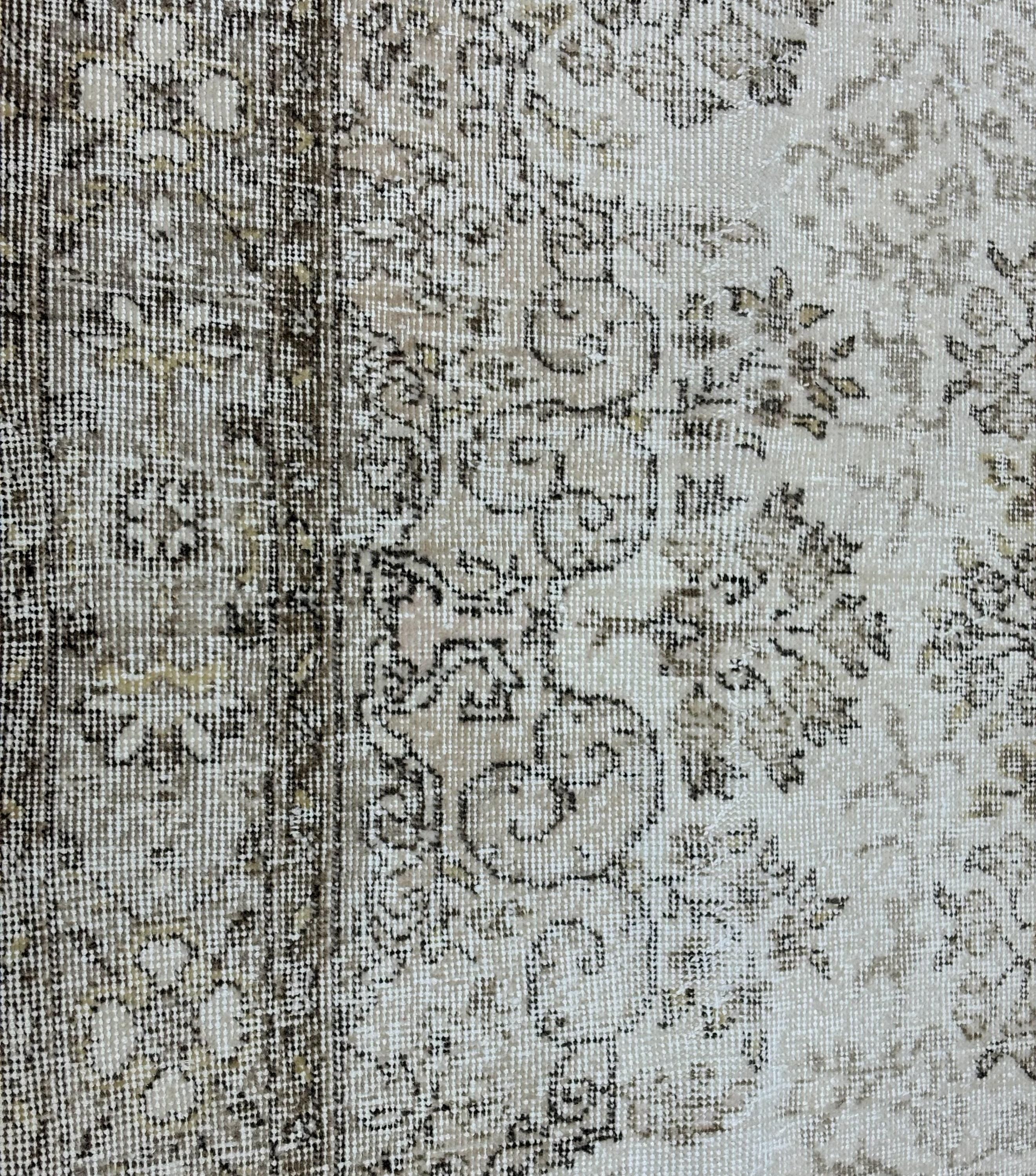 Vintage Turkish Rug 6.5x9.5 ft, Distressed Oushak Rug, Faded Beige Wool Area Rug, Handmade 1980s Anatolian Carpet, Boho