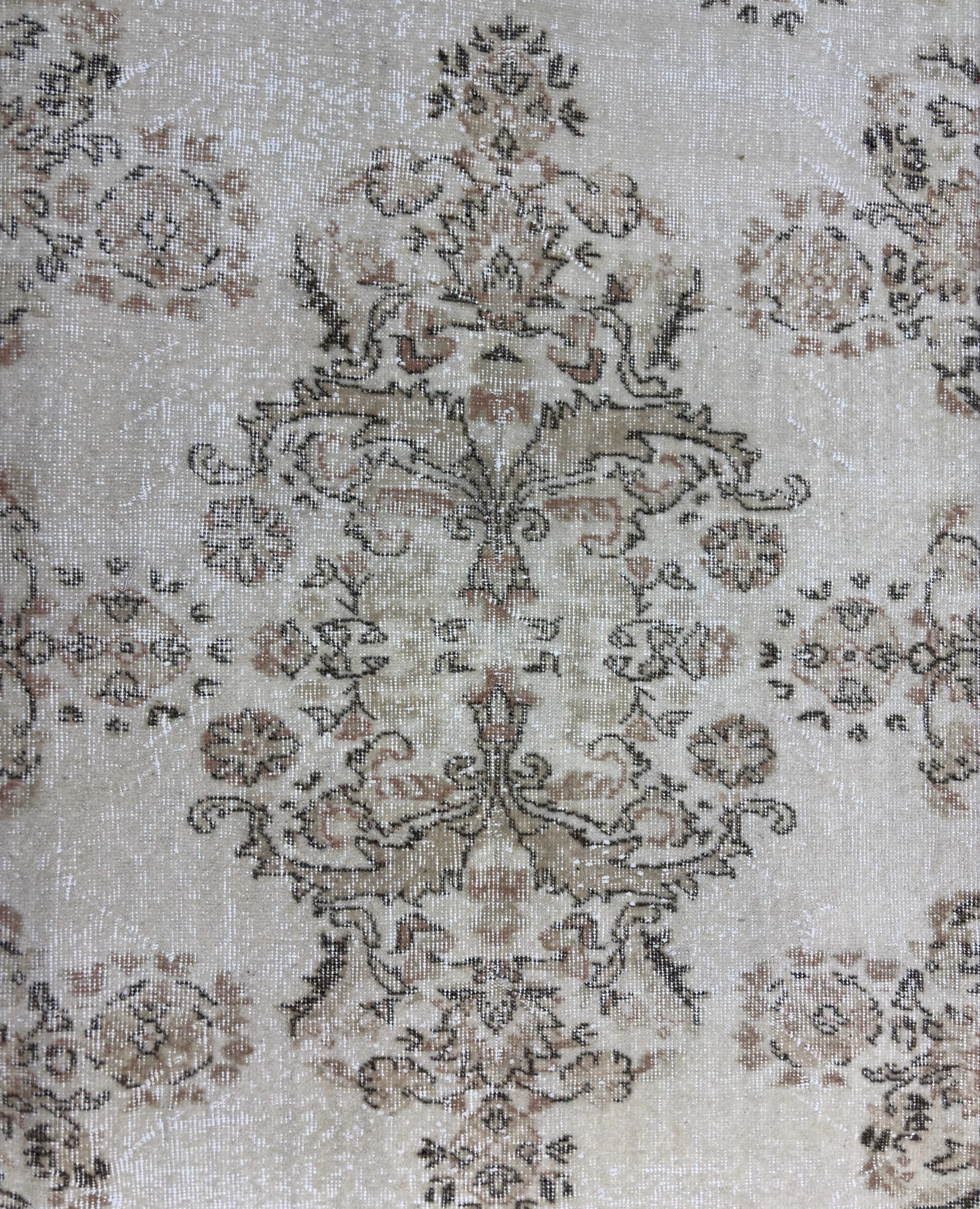 1980s Vintage Turkish Wool Rug, Ivory Beige Anatolian Area Rug, Large Floral Medallion Oushak Style Rug, 202x292 cm