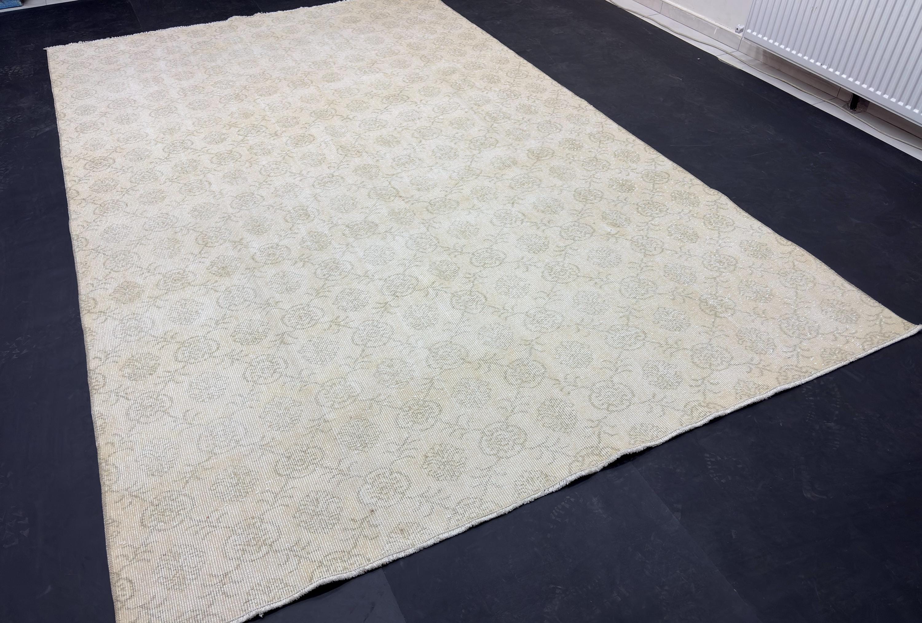 Vintage Turkish Wool Rug, Ivory Beige Floral Anatolian Rug, Large Neutral Oushak Style Area Rug, 208x330 cm