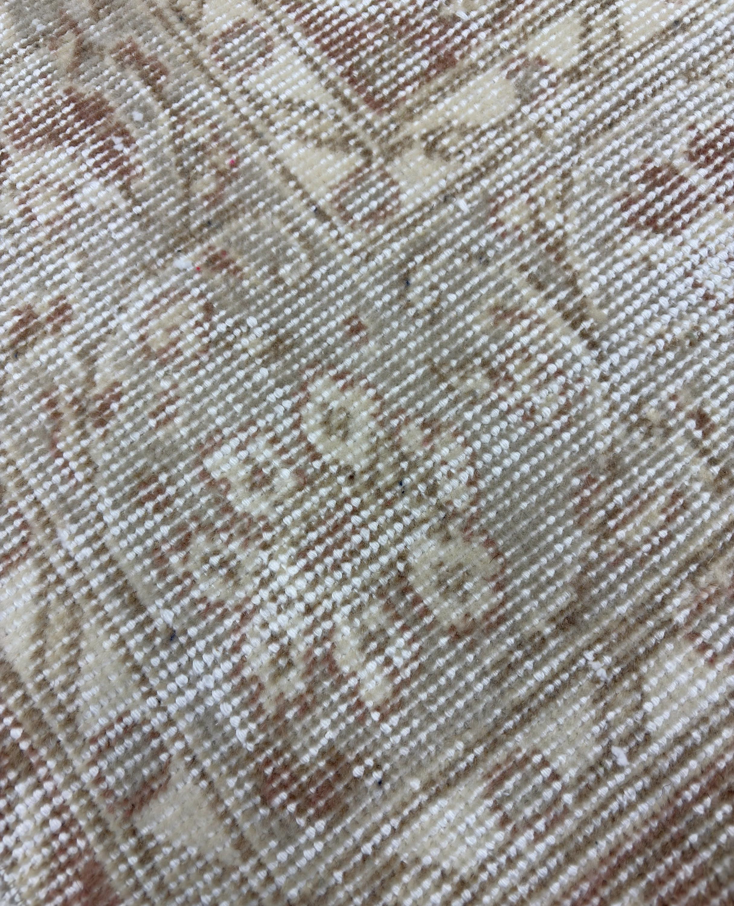 Large Ivory Beige Wool Area Rug, 1980s Vintage Turkish Rug, Neutral Floral Anatolian Rug, Faded Oushak Style, 207x308 cm