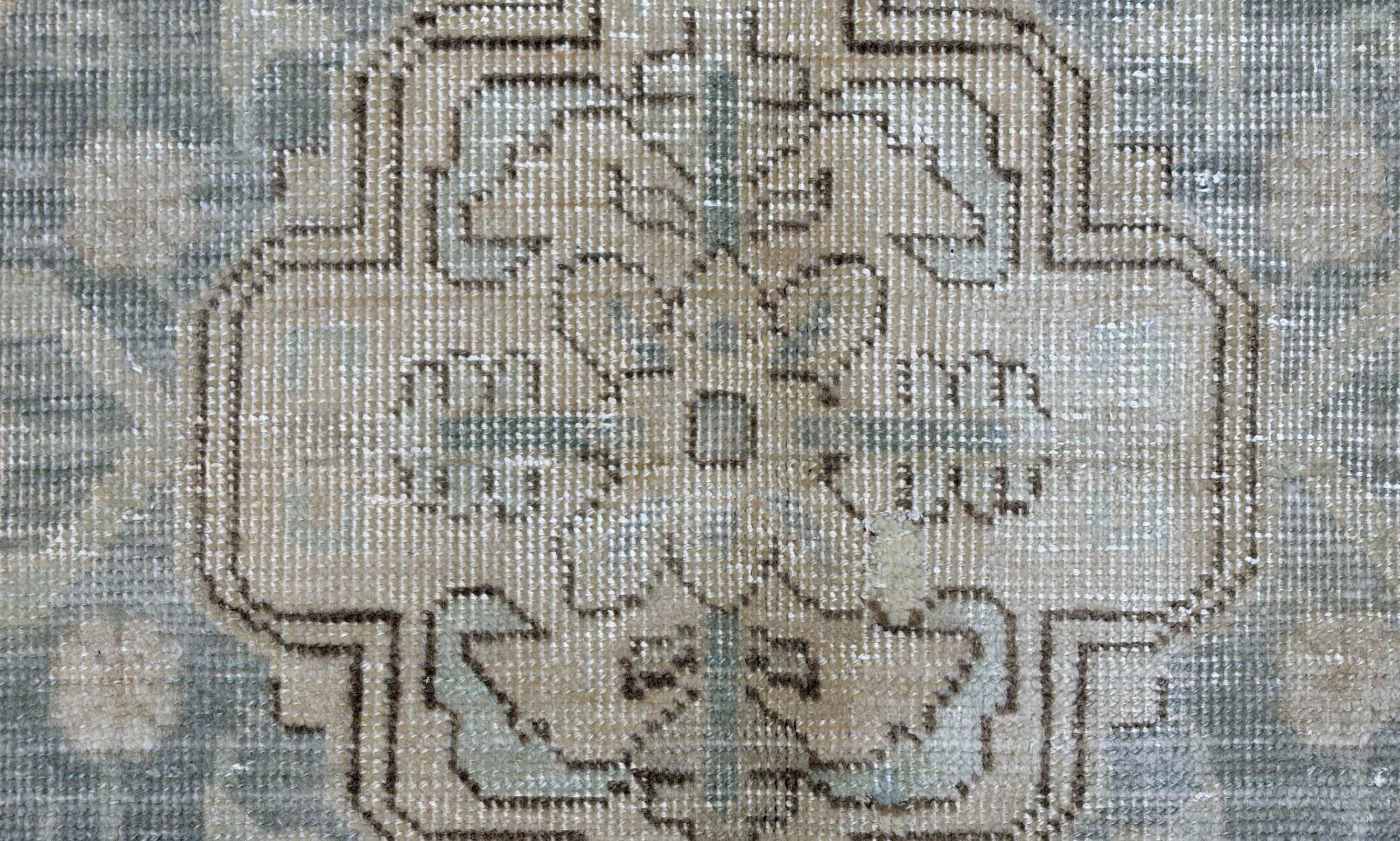 Large Vintage Turkish Rug, Faded Anatolian Wool Carpet, Handwoven 9x12 Rug for Living Room, Distressed Medallion Style Area