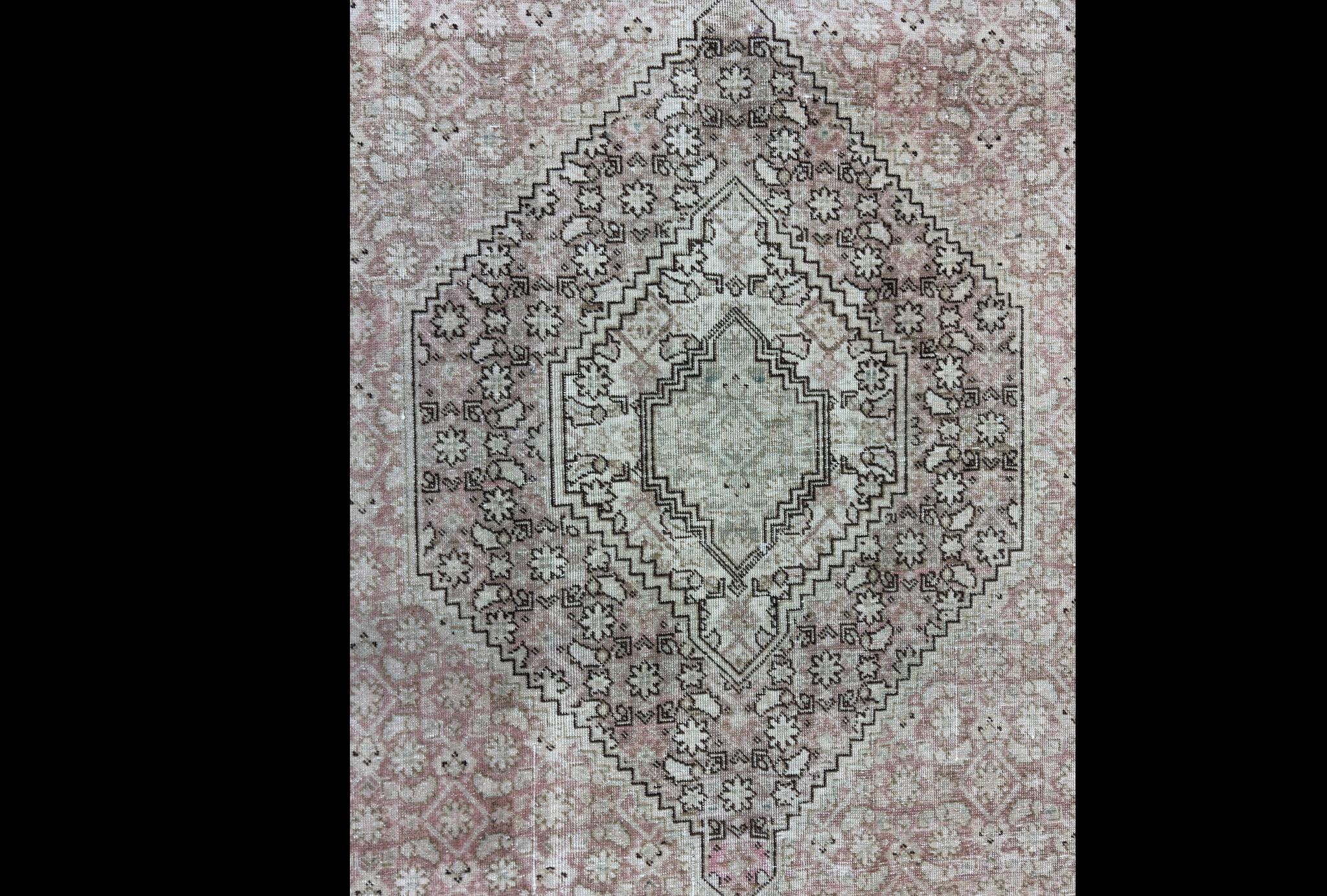Vintage Anatolian Wool Rug 9x12 | Handwoven Turkish Carpet | 1980s Large Area Rug for Living Room | Traditional Bedroom Rug