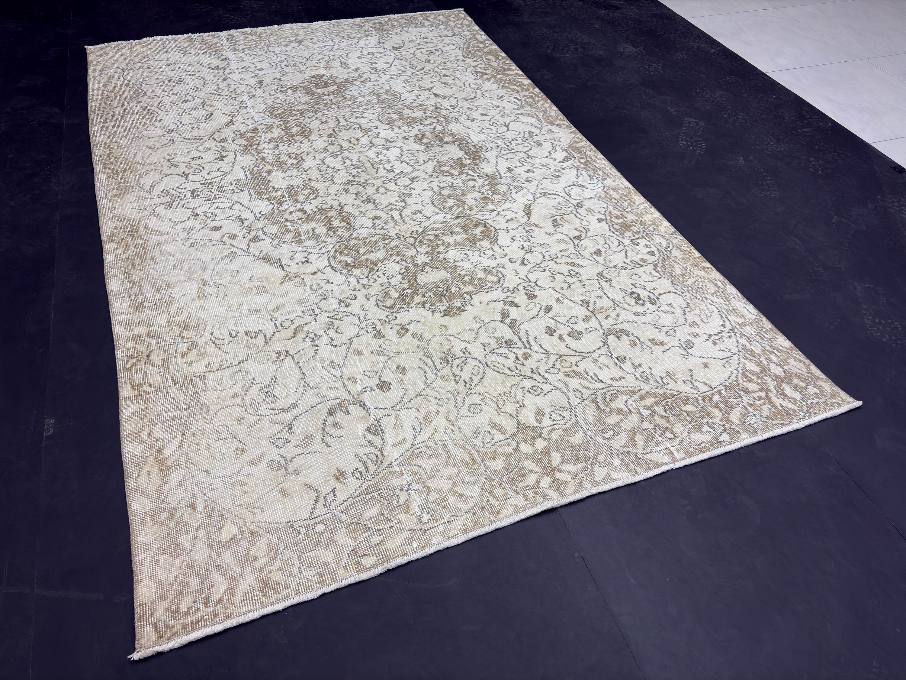 Vintage Turkish Rug 5'3" x 8'3", 1980s Low Pile Area Rug, Neutral Beige Brown Floral Rug, Handmade Oushak Style Rug