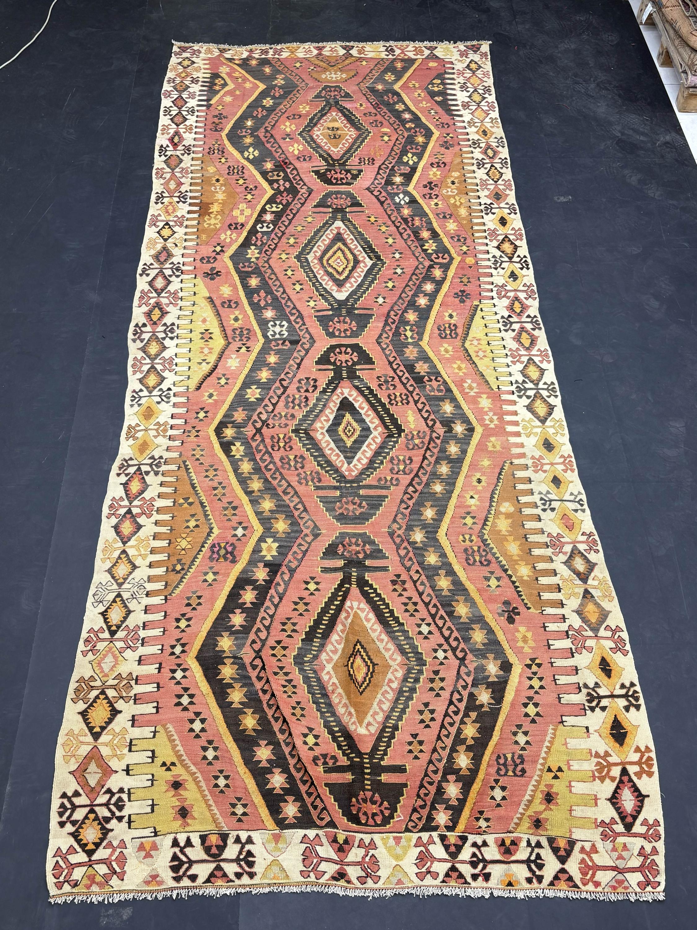 Vintage Anatolian Kilim Runner, 5x13 Geometric Turkish Rug, 1980s Handwoven Hallway Carpet, Pink Brown Boho Decor, 160x400 cm